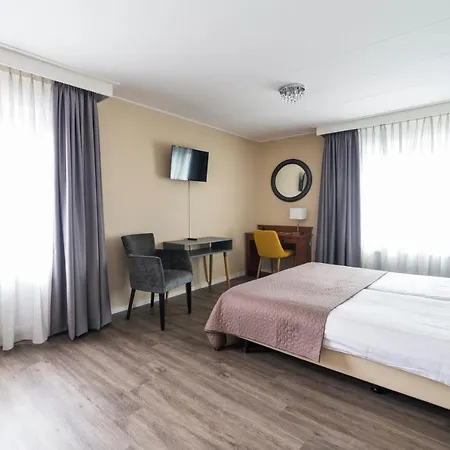 Otel Loco 3*